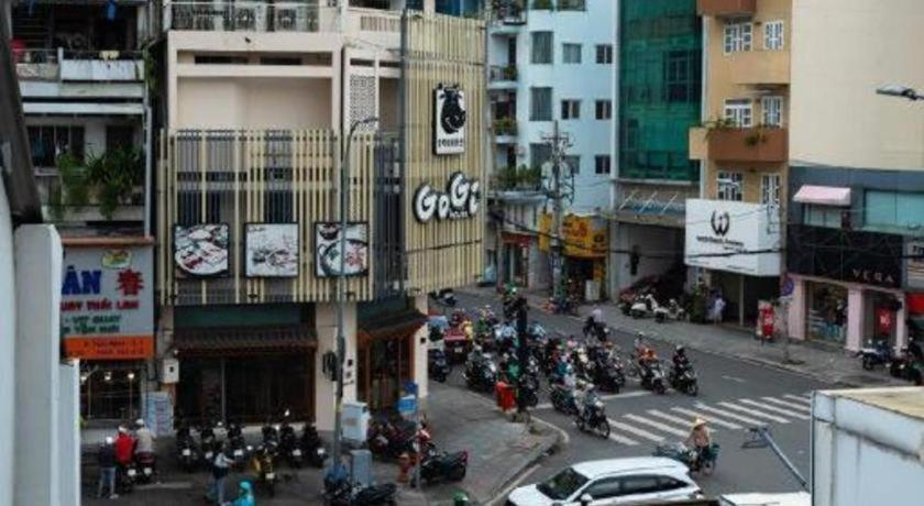 Khách sạn Tuan Viet Dinh Tien Hoang *