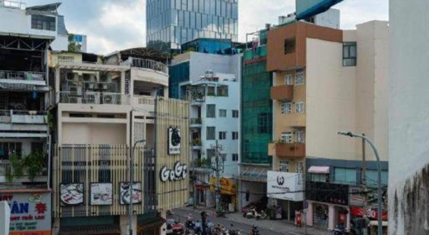 Khách sạn Tuan Viet Dinh Tien Hoang *